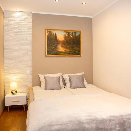 Apartament Bieszczadzkie Anioly Apartamento Ustrzyki Dolne Exterior foto